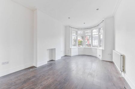 3 bedroom terraced house to rent - Photo 3