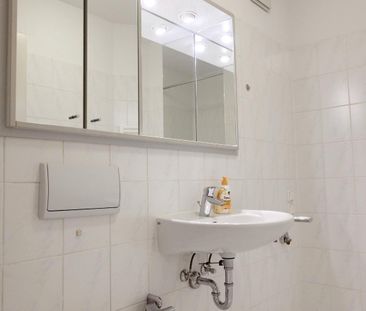 ** 2-Zimmer-Whg. mit 2 Balkonen in ruhiger Wohnlage ** - Photo 3