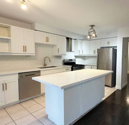 For Lease - 7176 Harding Crescent, Mississauga, Ontario - Photo 3