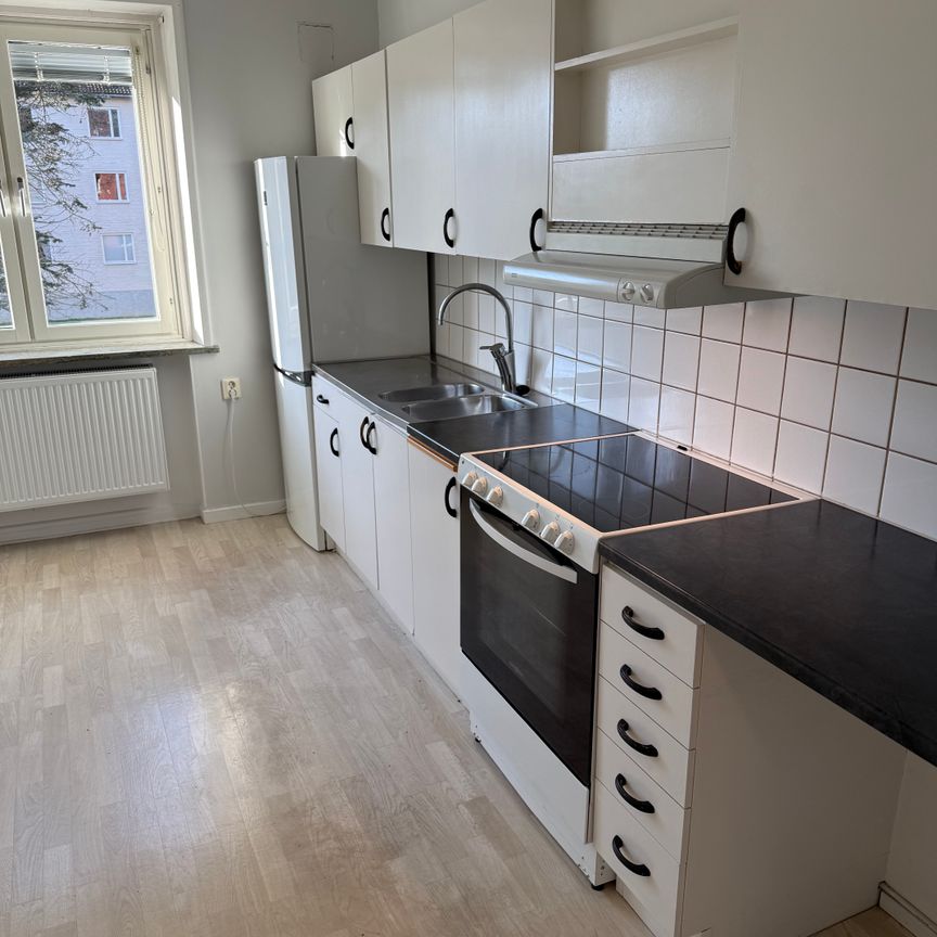 Hertig Karls Allé, Örebro - Photo 1