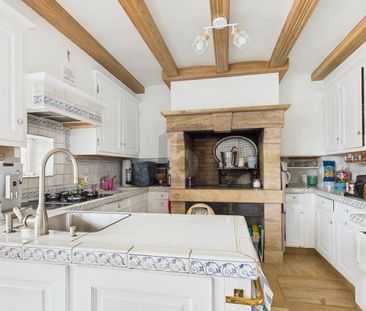 MAGNIFIQUE FERME RÉNOVÉE AVEC PISCINE PRIVÉE - Foto 4