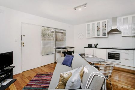 1 Bed, 1 Bath - Photo 4