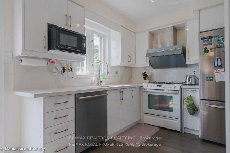 For Lease - 85 HIGHHILL Drive, Toronto, Ontario - Photo 4