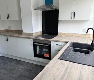 3 bedroom terraced house to rent - Photo 4