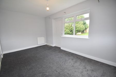 Abbey Road, Tyldesley, M29 - Photo 2