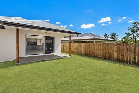 Spacious Family Home - Photo 5