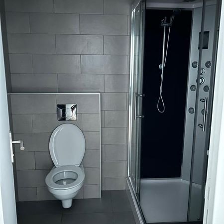 Location Appartement 2 pièces 38m² ST MAUR DES FOSSES 94210 - Photo 3