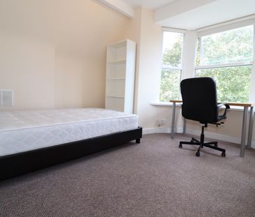 Richmond Road, Roath - Photo 1