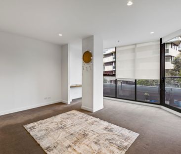 Stylish Apartment in Acacia Place Precinct - Photo 2