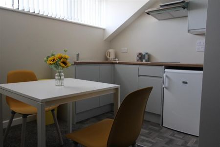 1 bedroom private hall to rent - Photo 5