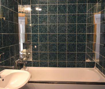 Prenájom - 2-izbový byt na Sídlisku III, ulica Mirka Nešpora - Photo 5