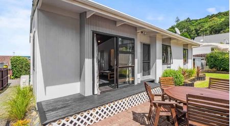 Sunny 3 bedroom set back off the road - Photo 3