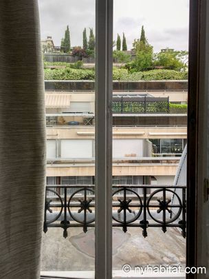 Logement à Paris, Location meublée - Photo 1