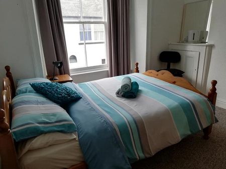 5 bedroom house to rent - Photo 2