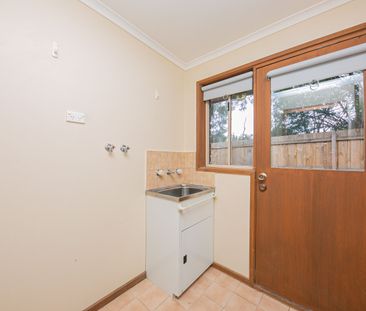 Neat 2-bedroom Unit available for rent **Available 20/11/2025 - Photo 5