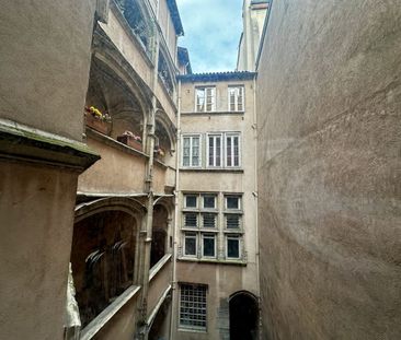 T1 - VIEUX LYON en bord de Saone - Photo 4
