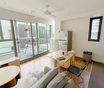 Modern Apartment Living in a Convenient Adelaide CBD Location - Photo 1