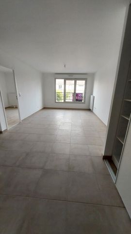 Location Appartement 2 pièces 46m² LUCE 28110 - Photo 2