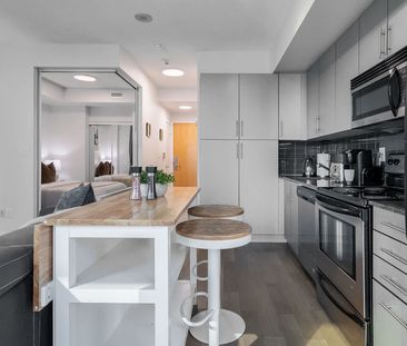 Lower Simcoe Street - Photo 3