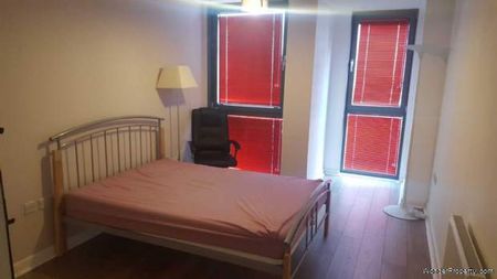 2 bedroom property to rent in London - Photo 3