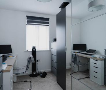 3 bedroom semi-detached house to rent - Photo 5