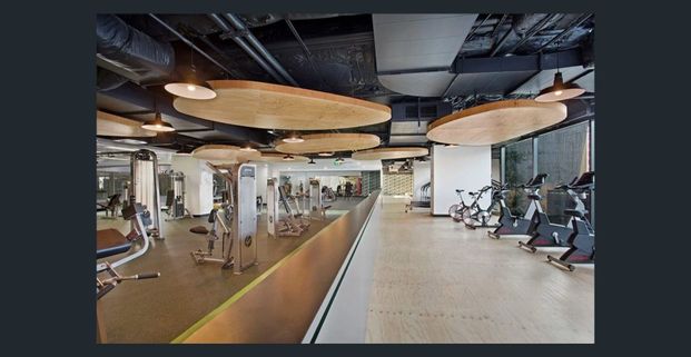 High Rise Studio Apartment with City and Water Views! - Photo 1