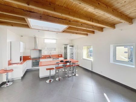 Location Appartement 4 pièces 106m² CEBAZAT 63118 - Photo 3