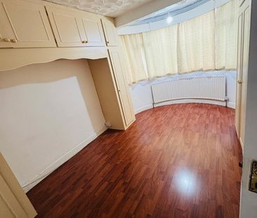 4 Bed Terraced House, Minehead Road, HA2 - Photo 3