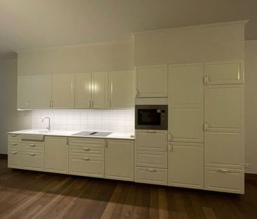 Heel mooi gerenoveerd appartement met twee slaapkamers. Tijdens de ... - Foto 2