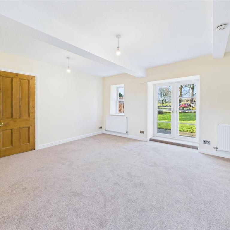 2 bedroom cottage to rent - Photo 1