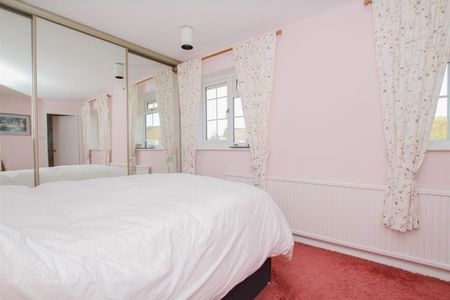 3 bedroom House To Let - Photo 4