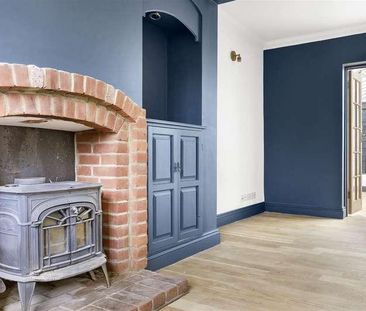 Epping Upland, CM16 - Photo 3