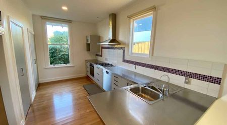 Character Villa in the Heart of Roslyn - Photo 2