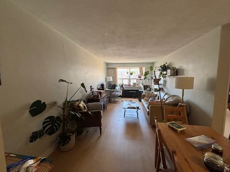 222 Maclaren - Photo 2