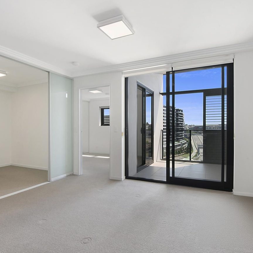 Modern, stylish unit in a prime location! - Photo 1