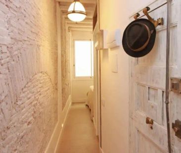 Apartamento de alquiler en Barri Gòtic - Photo 2
