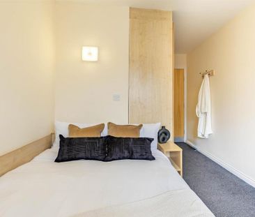 1 bedroom in a flat share to rent - Photo 6