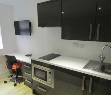 Studio to rent - Photo 3