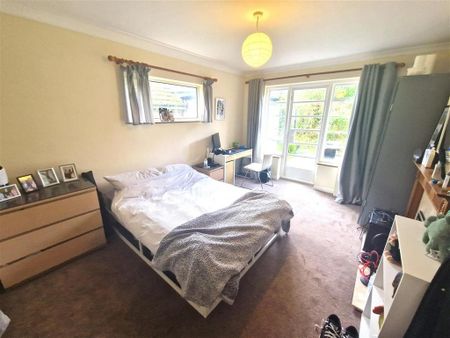 2 bedroom bungalow to rent - Photo 2