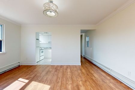 For Lease - 3503A Lake Shore Boulevard Unit# 3, Toronto, Ontario - Photo 2