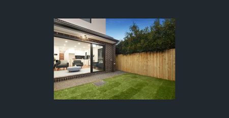 Picture Perfect Modern Living - Photo 3