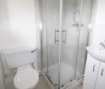 3 bedroom end of terrace house to rent - Photo 1