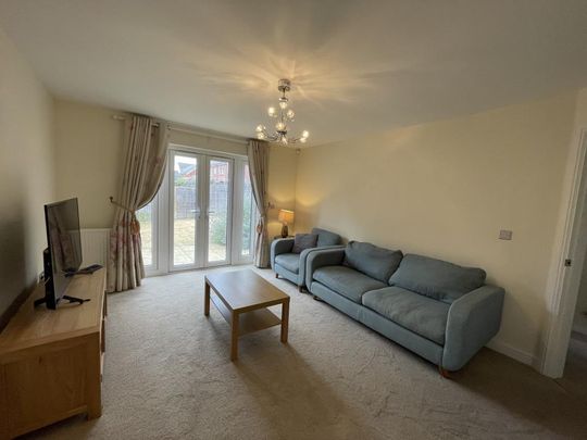 4 bedroom detached house to rent - Photo 1
