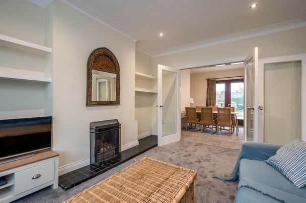 38 Locksley Park, Upper Lisburn Road, Belfast, BT10 0AR - Photo 1