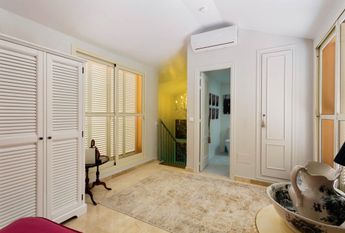 Spacious 4 bed penthouse, furnished and equipped in Marbella, near the Dunes of Artola and Cabopino