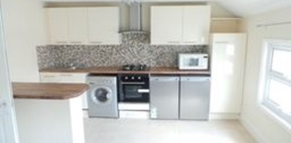 Middle126 Chatham - Photo 2