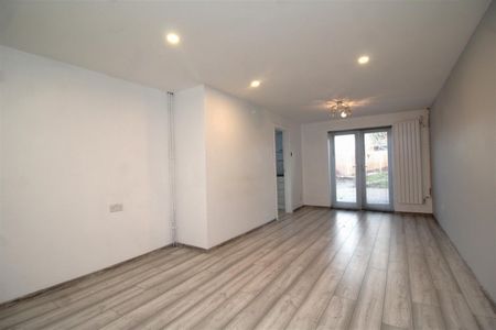 Almond Road, Peterborough - Photo 4