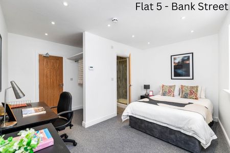 AWESOME 5 Bed Student Apartment in the City Centre - Photo 3