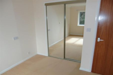 1 bedroom retirement property to rent - Photo 3