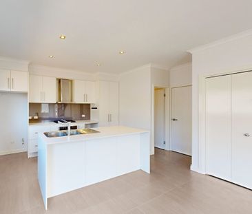 Modern 3-Bedroom Townhouse - Just 1km to Tullamarine Primary School - Photo 1